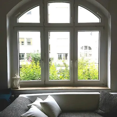 Get-your-flat - Tiny Flat In Gruenderzeithaus, Super Sweet, Kreuzviertel - 50 M2 Eg Haustier Auf Anfrage アパート