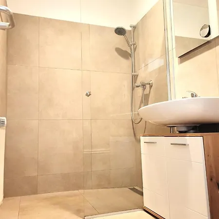 Get-your-flat - Tiny Flat In Gründerzeithaus, Super Sweet, Kreuzviertel - 50 M2 Eg Haustier Auf Anfrage Apartment *